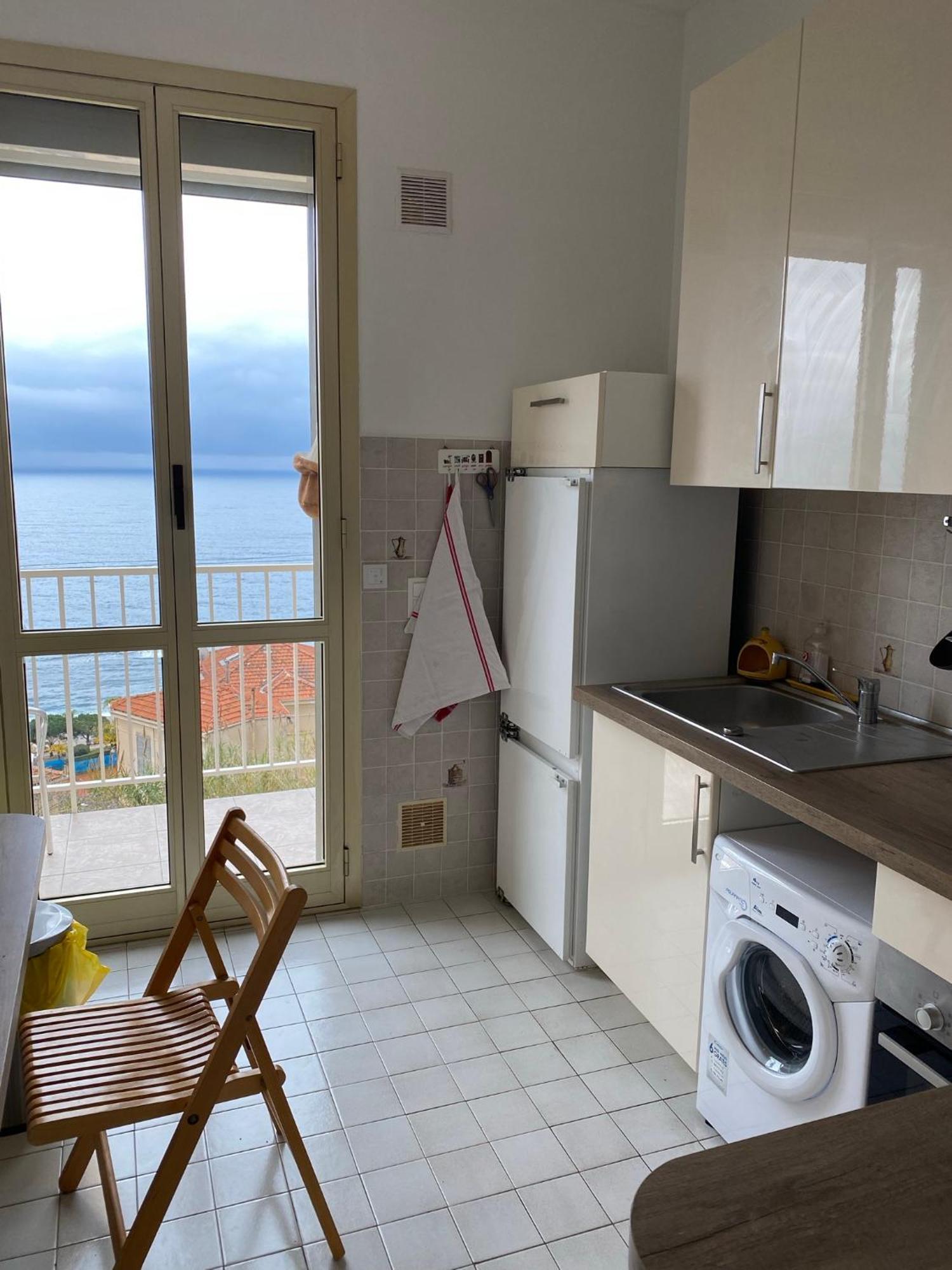 Deux Pieces Aux Portes De Monaco